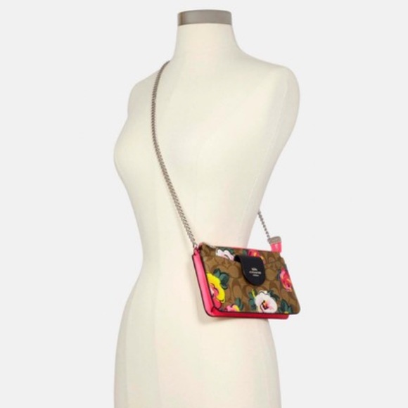 NWT Coach Crossbody In Signature Canvas In Rose - Picture 4 of 7